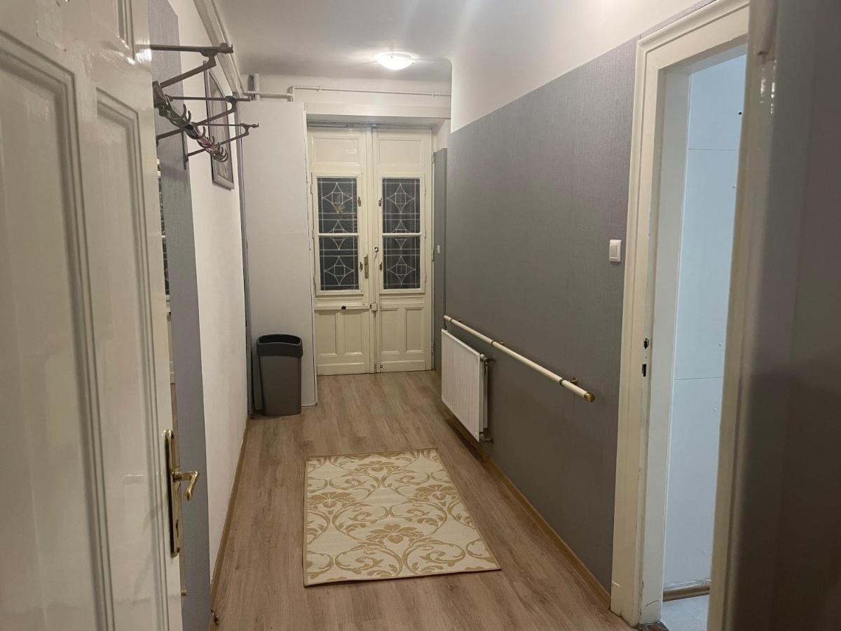 Cozy Apartment On Raday Corso Budapest Exterior photo